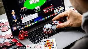 Pengguna baru p200 memilih daftar akun sebelum melakukan login untuk akses ke layanan